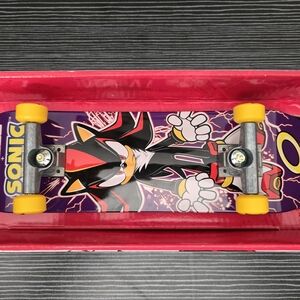 Sonic Skateboard with Yellow Wheels